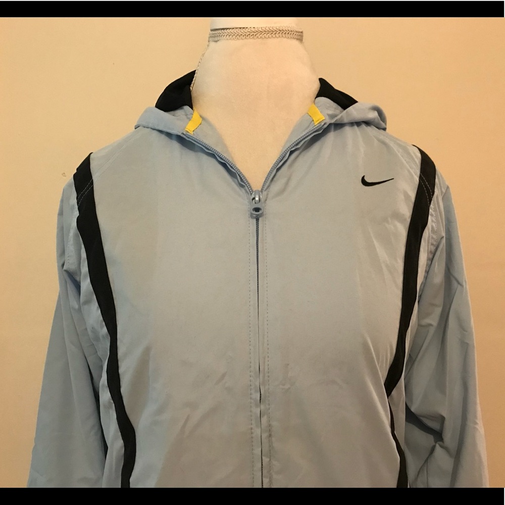 Nike Light Jacket - Picture 6 of 8